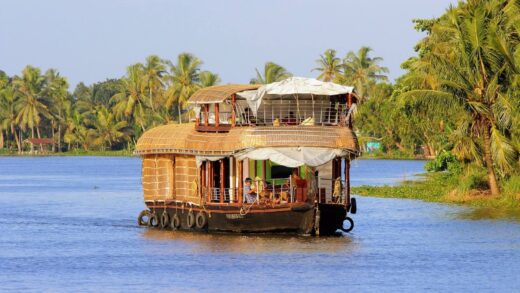 5 Spectacular River Cruises in India