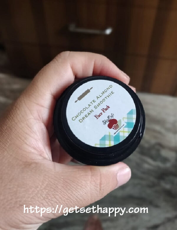 Review- Chocolate Almond Dream Smoothie Face Pack By SkinCafe