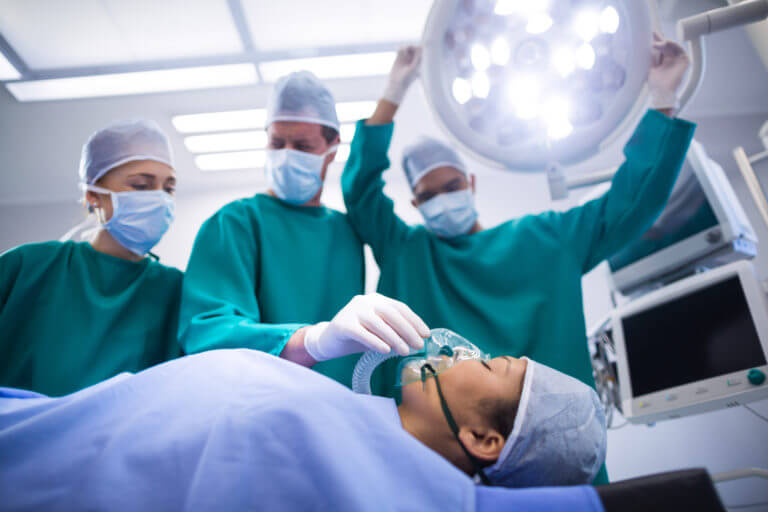 What Does An Anesthesiologist Do? | GetSetHappy