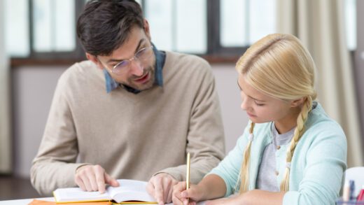 5 good reasons Why you should start working as a tutor