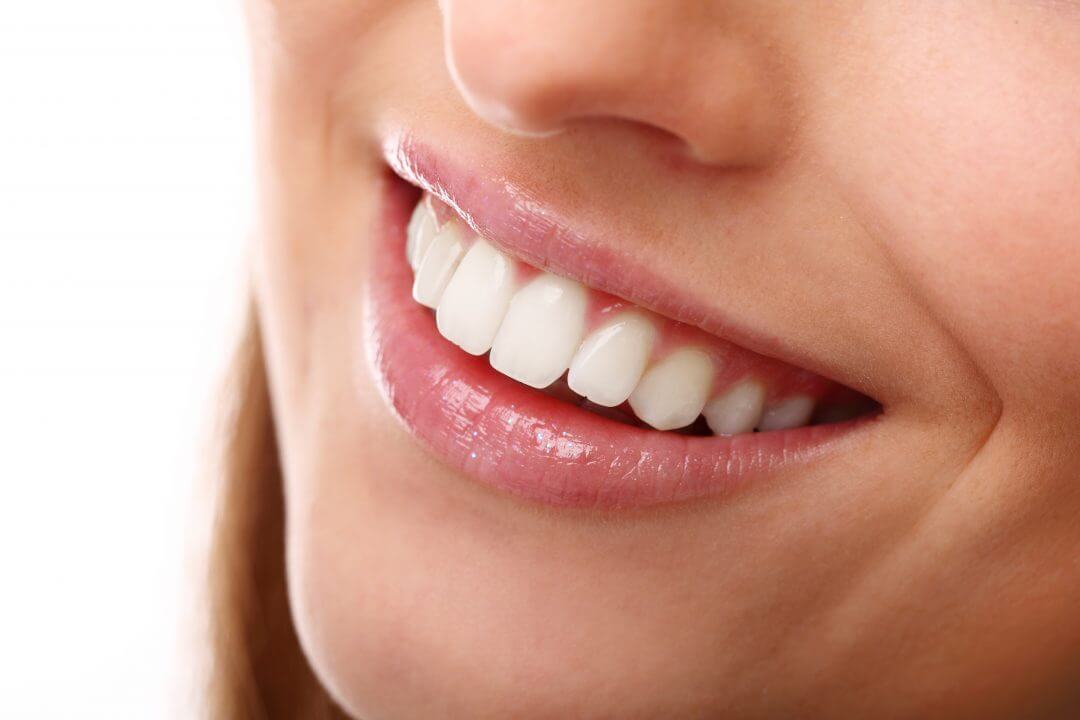 6 Tips on Maintaining Healthy Teeth and Gums