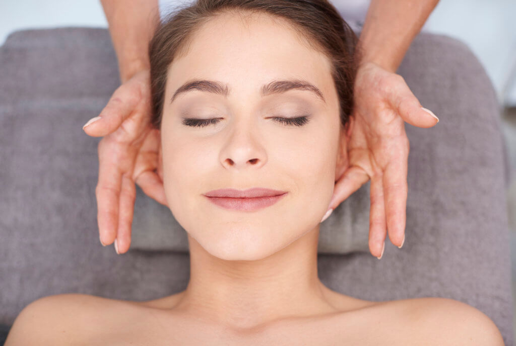 4 Reasons Why You Should Get a Facial Regularly