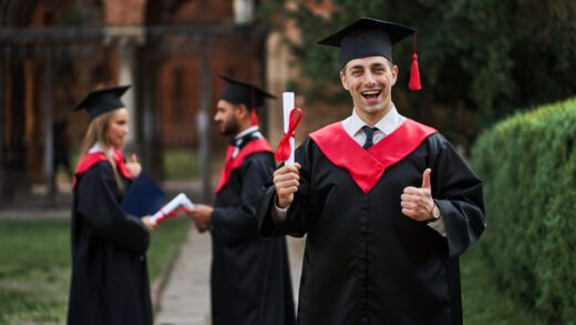5 Things You Need to Put on Home School Graduation Announcements